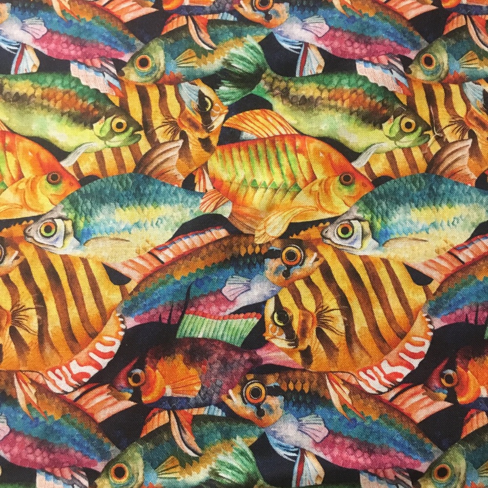 Tropical fish face mask with filter pocket